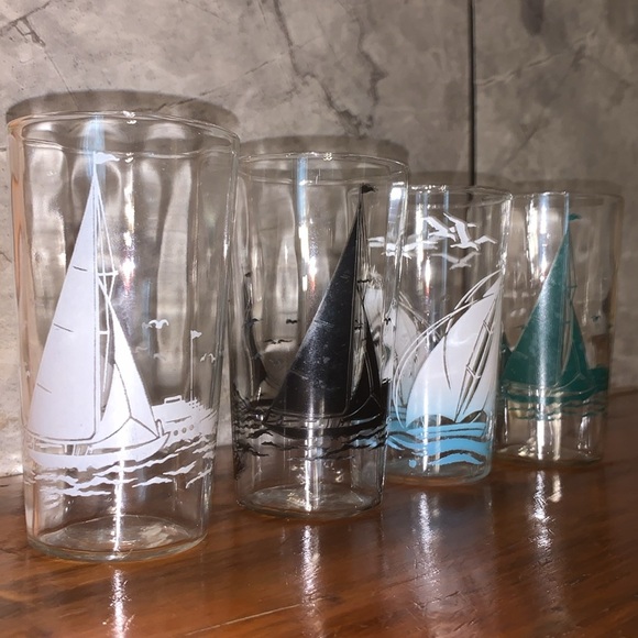 MCM 70s Vintage Set of 4 Nautical Sailboat Themed Clear Drinking Juice Glass - Picture 9 of 17